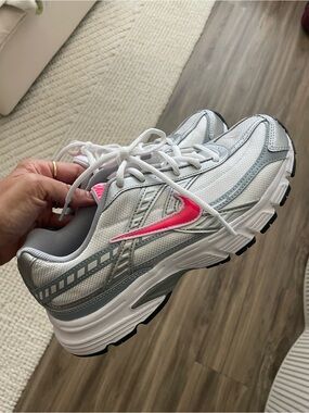 WOMEN'S NIKE INITIATOR TRAINING SHOES